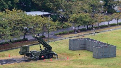 This picture shows a Japan Air Self-Defense Force ground-based missile interceptor Patriot (PAC 3) ... This picture shows a Japan Air Self-Defense Force ground-based missile interceptor Patriot (PAC 3) ...