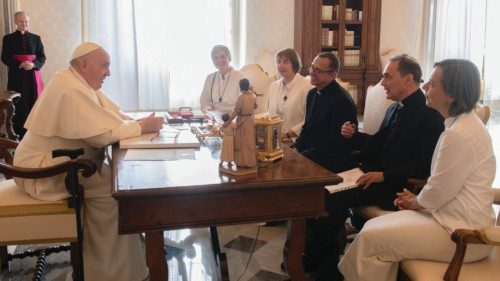 Udienza del Pontefice alla “Communauté du Chemin Neuf” QUO-229 Udienza del Pontefice alla “Communauté du Chemin Neuf” QUO-229