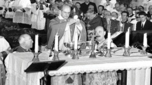 La liturgia come partecipazione QUO-233 La liturgia come partecipazione QUO-233