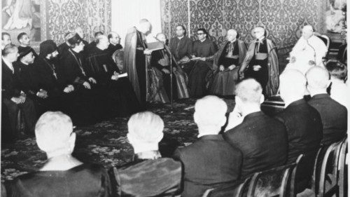 ROMA 13 Ottobre 1962 - CONCILIO VATICANO II. Papa Giovanni XXIII concede udienza a 39 membri non ...