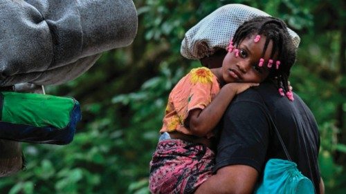 TOPSHOT - Venezuelan migrants arrive at Canaan Membrillo village, the first border control of the ...