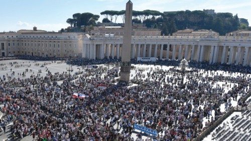  Un rosario per la pace e per il martoriato popolo ucraino   QUO-238