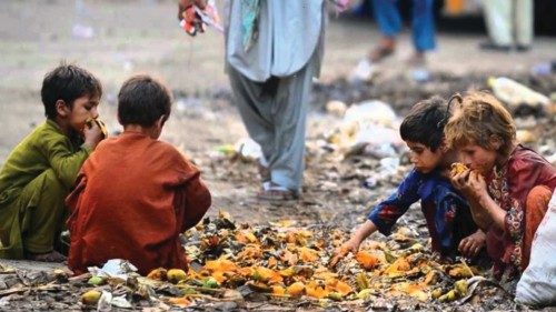 Il cibo non è una merce ma un dono per tutti QUO-239 Il cibo non è una merce ma un dono per tutti QUO-239