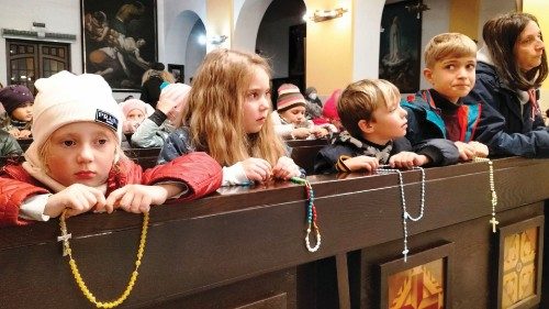 Ukraine
Children of the Lutsk diocese joining to the ACN campaign One Million Children Praying the ... Ukraine
Children of the Lutsk diocese joining to the ACN campaign One Million Children Praying the ...