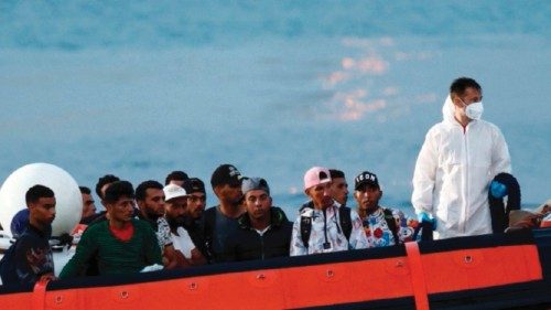  Non si fermano le tragedie  delle migrazioni   a largo di Lampedusa  QUO-244