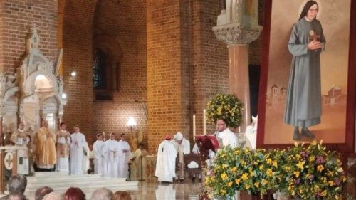 Con umiltà evangelizzò i poveri QUO-250 Con umiltà evangelizzò i poveri QUO-250