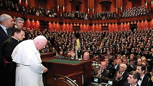  Quando Giovanni Paolo  ii  parlò a Montecitorio  QUO-257