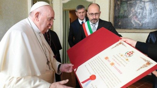 Il conferimento della cittadinanza onoraria QUO-266 Il conferimento della cittadinanza onoraria QUO-266