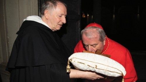  Il cardinale Arrigo Miglio ha preso possesso  del titolo di San Clemente  QUO-269