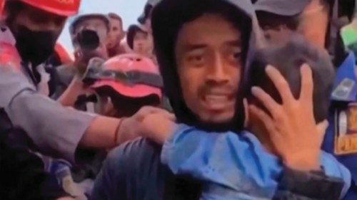 TOPSHOT - This frame grab taken from mobile phone video footage released by Bogor Administration ... TOPSHOT - This frame grab taken from mobile phone video footage released by Bogor Administration ...