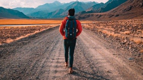 La filosofia del camminare in cerca di sé e del divino QUO-270 La filosofia del camminare in cerca di sé e del divino QUO-270