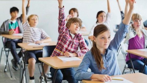 «Almeno finiamo con uno che parla bene di mio figlio!» QUO-270 «Almeno finiamo con uno che parla bene di mio figlio!» QUO-270