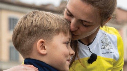 La mamma che corre per l’Ucraina QUO-270 La mamma che corre per l’Ucraina QUO-270
