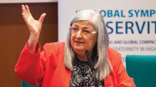María Nieves Tapia: il vero servizio dell’educazione è l’educazione al servizio DCM-001 María Nieves Tapia: il vero servizio dell’educazione è l’educazione al servizio DCM-001