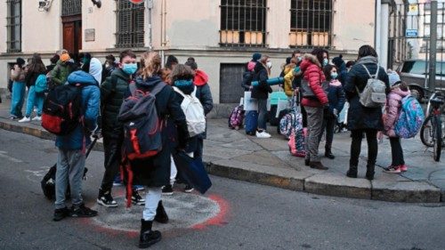 Censis: Italia alla ricerca di prospettive certe di benessere QUO-276 Censis: Italia alla ricerca di prospettive certe di benessere QUO-276