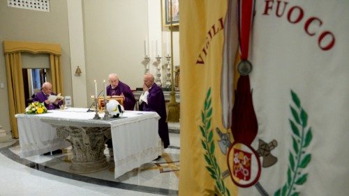 Em.mo Card Fernando Vérgez Alzaga - Cappella del Governatorato - Santa Messa nella ricorrenza di ... Em.mo Card Fernando Vérgez Alzaga - Cappella del Governatorato - Santa Messa nella ricorrenza di ...