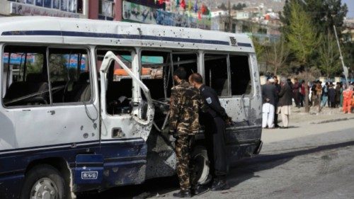  Attentato  contro un bus in Afghanistan   QUO-279