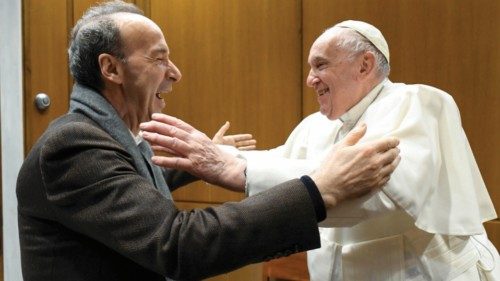  Il Papa con Roberto Benigni  QUO-280