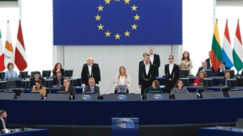 epa10362176 European Parliament President Roberta Metsola (C) speaks at the start of the session of ...