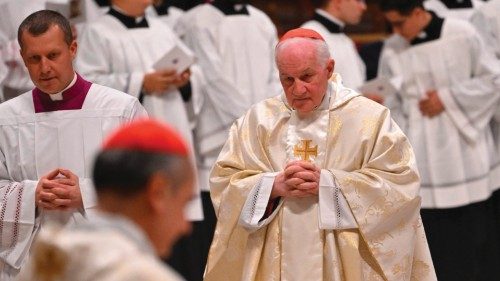 Canadian Cardinal Marc Ouellet (R) atends a Pope's mass for Our Lady of Guadalupe on December 12, ...