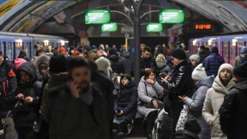 epaselect epa10368339 People shelter in a subway station during an air raid alert in Kyiv (Kiev), ...