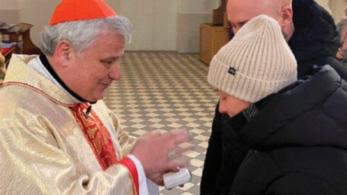 Il Natale del cardinale Krajewski in Ucraina per portare aiuti e speranza nel buio del conflitto ... Il Natale del cardinale Krajewski in Ucraina per portare aiuti e speranza nel buio del conflitto ...