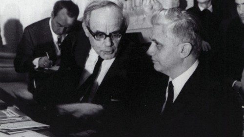 *OR* Joseph Ratzinger (privato) e Karl Rahner durante il Concilio Vaticano II