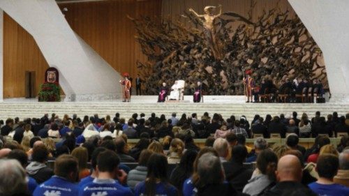  La missione  è l’ossigeno della vita cristiana  QUO-008