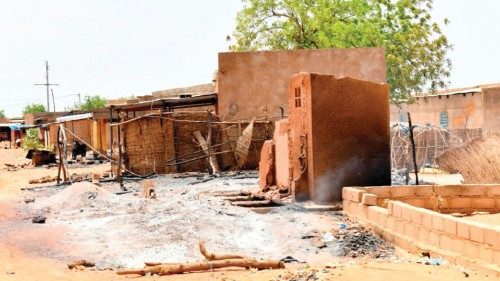   Raid jihadista in una moschea  del Burkina Faso  QUO-010