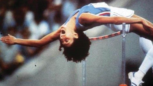 Sara Simeoni, in una foto di archivio, oro per il salto in alto, alle Olimpiadi di Mosca 1980. ANSA ...