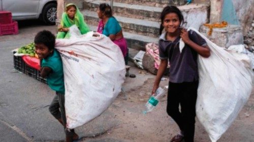  Non si fermano le discriminazioni  contro i dalit in India  QUO-022