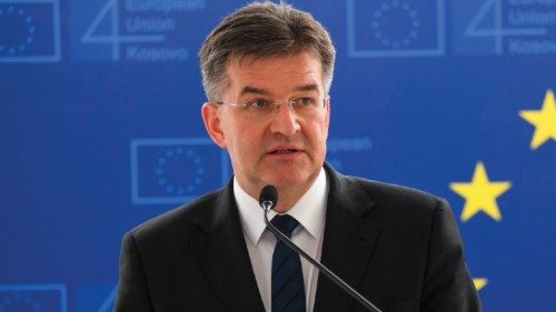  Mediazione dell’Unione europea nella  crisi tra Kosovo e Serbia  QUO-031