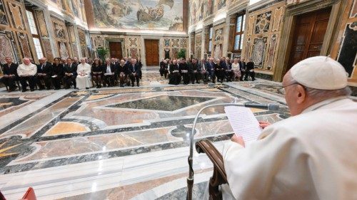 Uscire dalla schiavitù dell’egoismo per combattere la povertà QUO-046 Uscire dalla schiavitù dell’egoismo per combattere la povertà QUO-046