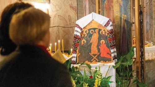 Madri vicine ai figli che la guerra ha reso ancora più lontani ODS-010 Madri vicine ai figli che la guerra ha reso ancora più lontani ODS-010