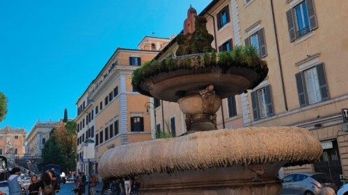  Un appello per il restauro della fontana di Piazza dell’Ara Coeli  QUO-053
