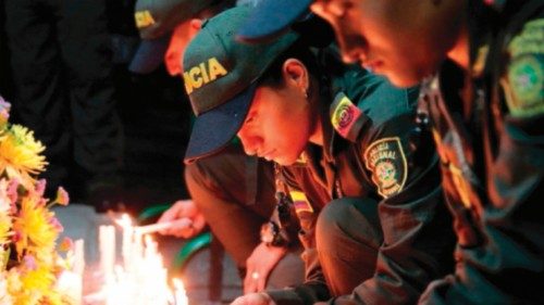  Nove soldati colombiani uccisi  in un attacco  attribuito all’Eln  QUO-075