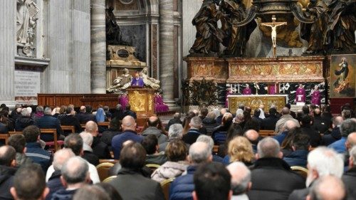  Messa del cardinale Gambetti per i dipendenti vaticani  QUO-080