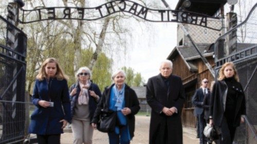 Il Presidente della Repubblica Sergio Mattarella visita il Museo di Auschwitz - Birkenau, ...