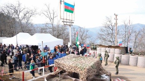  L’Azerbaijan blocca  il “Corridoio di Lachin”   QUO-095