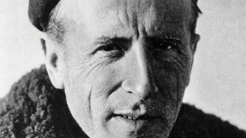 Pierre Teilhard de Chardin (1881-1955) jesuite, chercheur, theologien et philosophe francais, il ...