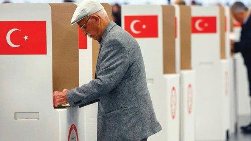   Ankara al voto tra equilibri interni e scenari geopolitici  QUO-110
