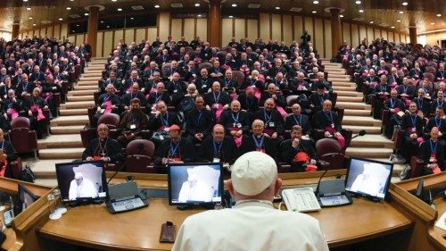  Papa Francesco ha aperto  i lavori dell’assemblea generale della Cei  QUO-118