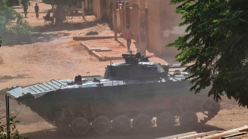 A Sudanese army armoured vehicle is stationed in southern Khartoum on May 21, 2023, amid ongoing ...