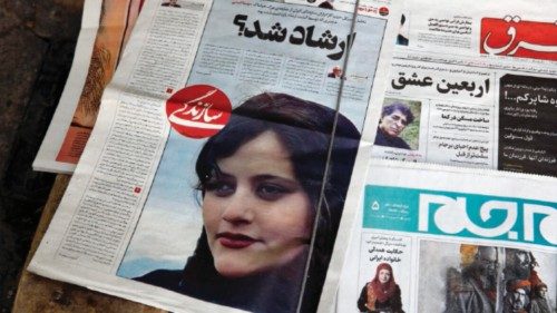 epa10191412 Iranian daily newspapers reporting Mahsa Amini?s death, in Tehran, Iran, 18 September ...