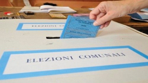  Il centrodestra si afferma  alle elezioni comunali in Italia  QUO-124