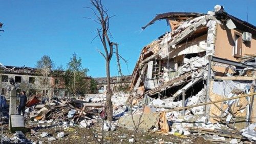 epa10672012 A handout photo made available by the Governor of Dnipropetrovsk Oblast Serhiy Lysak ... epa10672012 A handout photo made available by the Governor of Dnipropetrovsk Oblast Serhiy Lysak ...