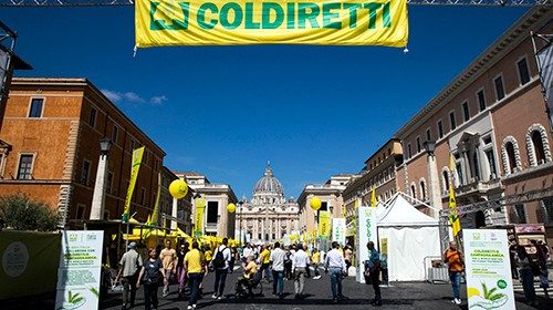 Un momento della manifestazione di Campagna Amica Coldiretti in via della Conciliazione a San ...