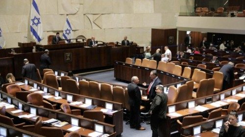 epa10690265 General view of voting in the Israeli Knesset on the judges selection committee in ...