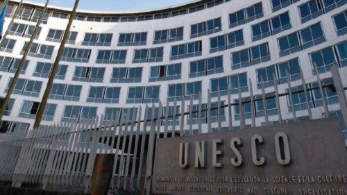  Gli Stati Uniti rientrano nell’Unesco  QUO-150