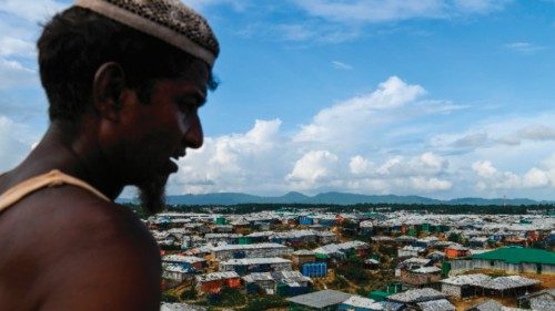  Sei morti per le tensioni  nei campi di rohingya in Bangladesh  QUO-156